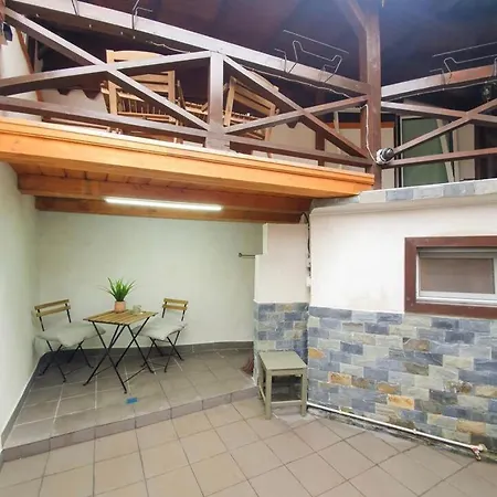 Apartment Joy City Semenicului 2 *